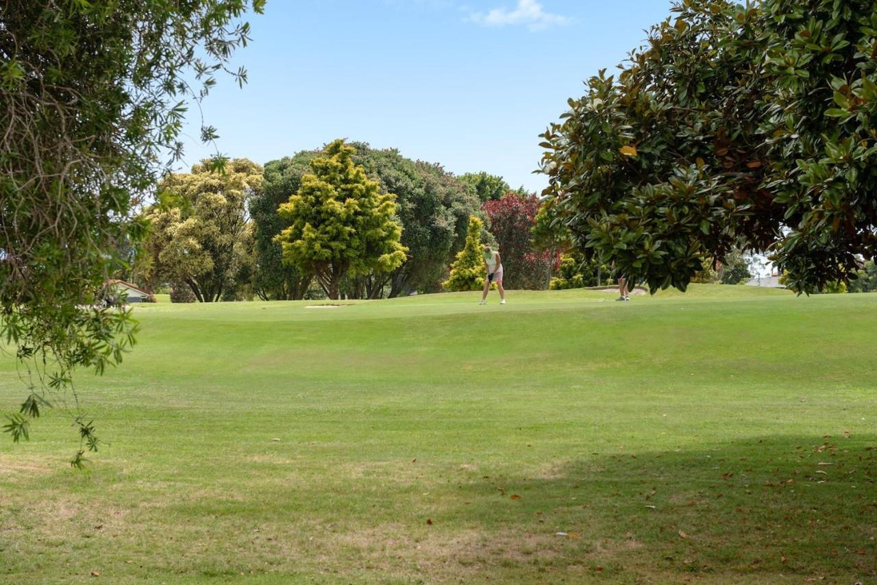 Golfers delight in quiet Cul de Sac Villa Mount Maunganui Buitenkant foto